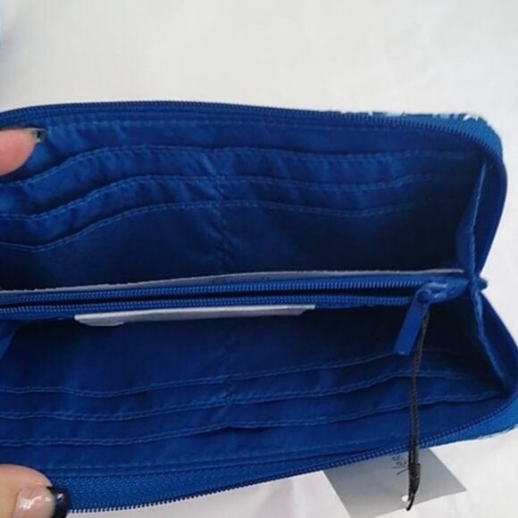 Vera Bradley Accordion Wallet, Blue Star Medallion - Picture 6 of 7